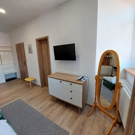 Alipoint Apartman *